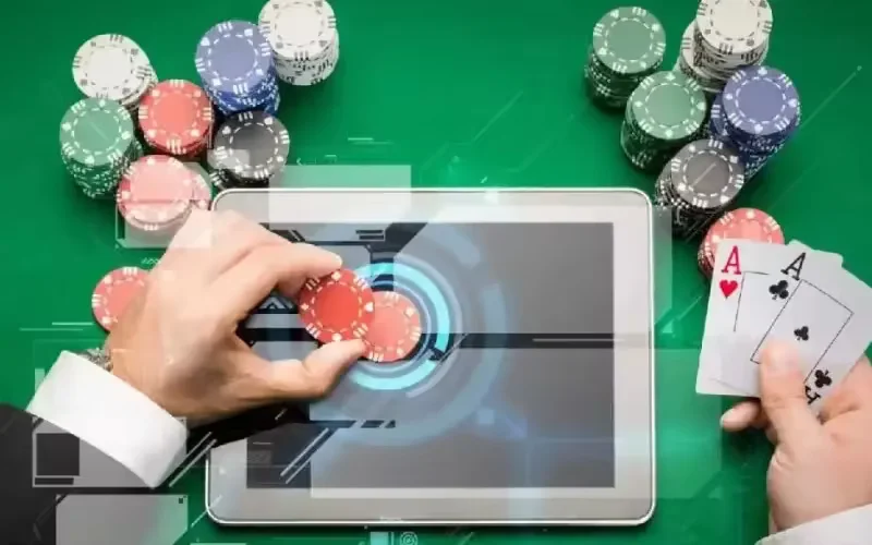 Brazilian player enjoying an elite live casino session via their mobile phone